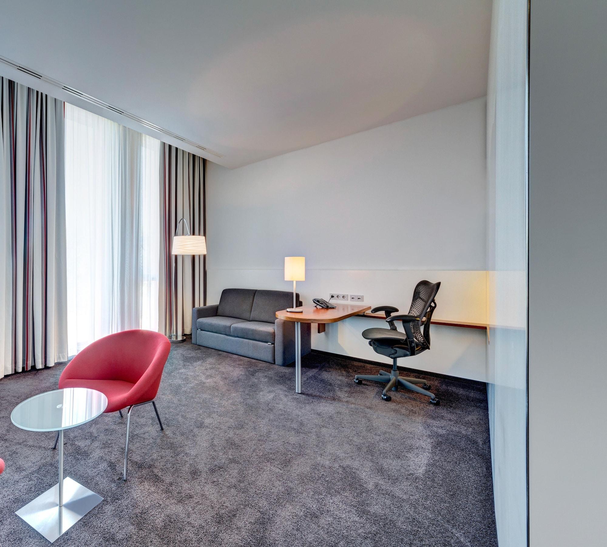 Hotel Hilton Garden Neckarpark Stuttgart