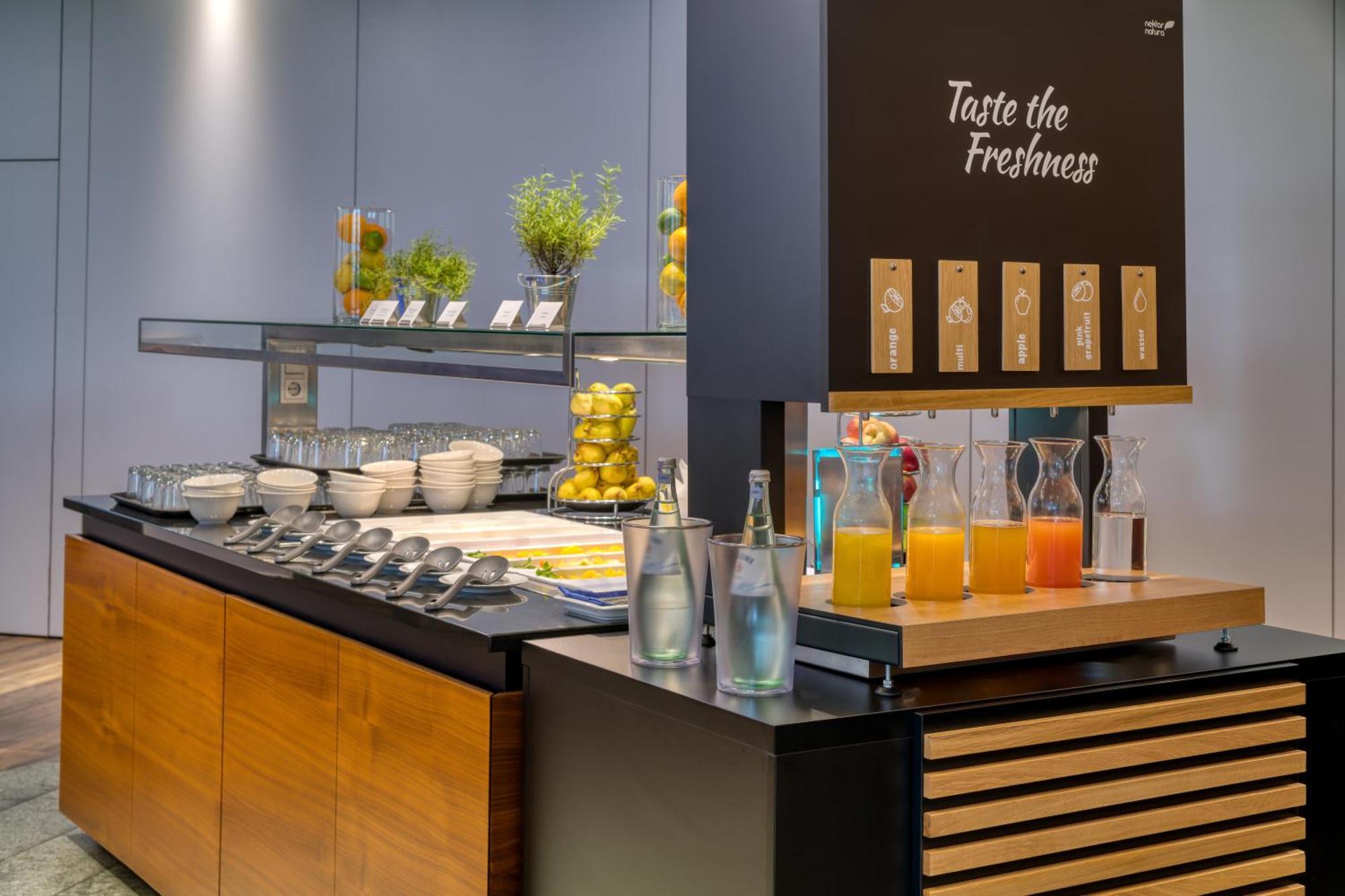 Hotel Hilton Garden Neckarpark Stoccarda