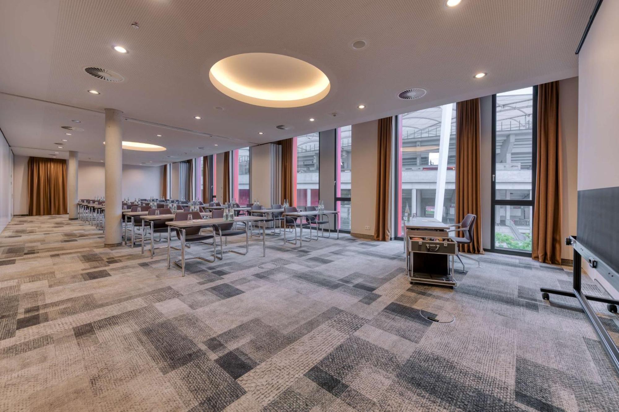 Hilton Garden Neckarpark Stoccarda