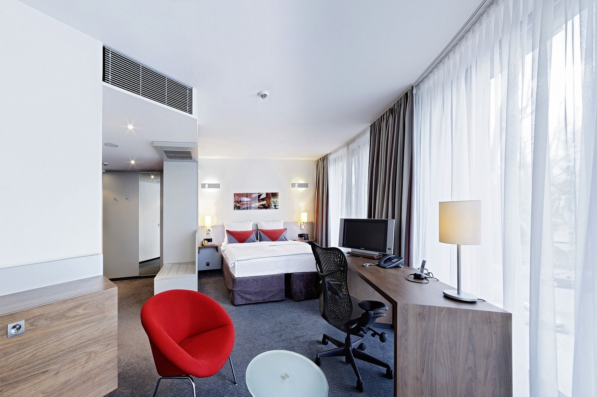Hilton Garden Neckarpark 4*