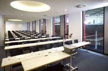 Hilton Garden Neckarpark Hotel